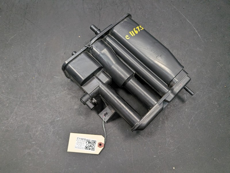 Fuel Vapor Canister 2019 Chevrolet Equinox 84403786 2018 2020 2021 2022