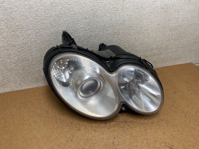 2003-2005 Mercedes Benz W209 CLK CLK350 Right Passenger Xenon Headlight S5532 GD