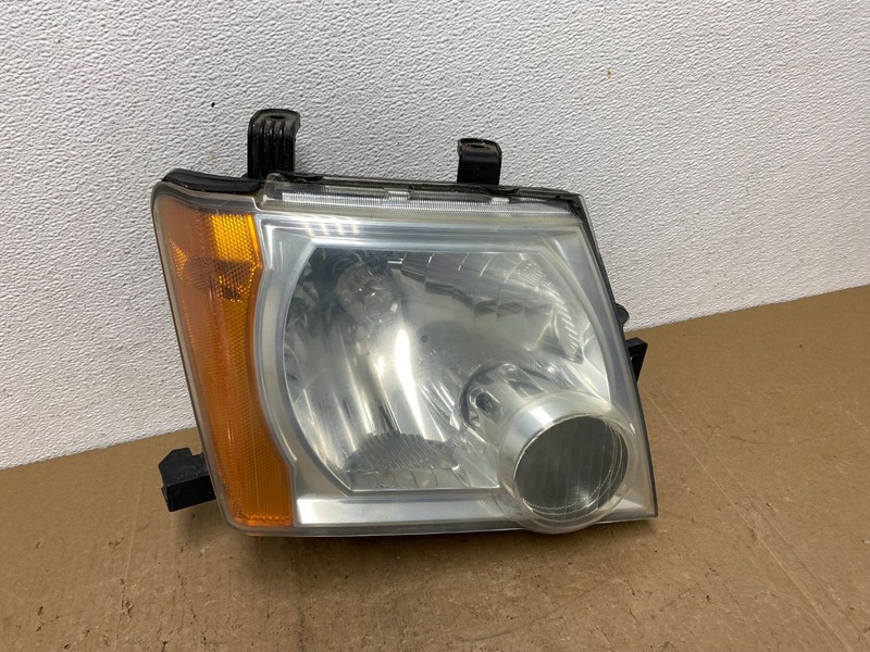 2005-2015 Nissan Xterra Right Passenger RH Headlight OEM AC6085 DW