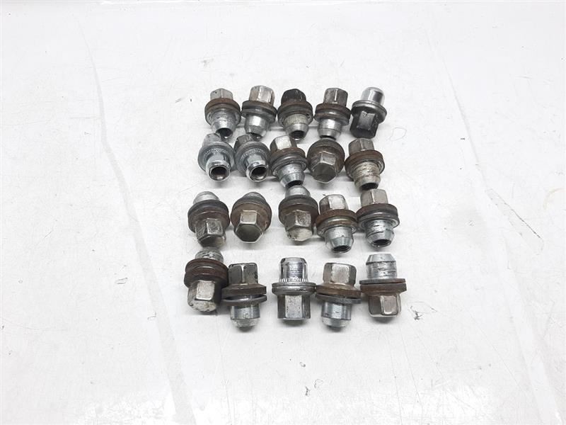 Range Rover Lug Nuts Bolts Wheel Set of 20