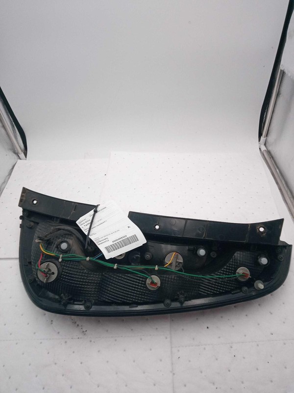 2015 KIA SOUL Left Tail Light Assembly Grey 292125 Used 120K Miles