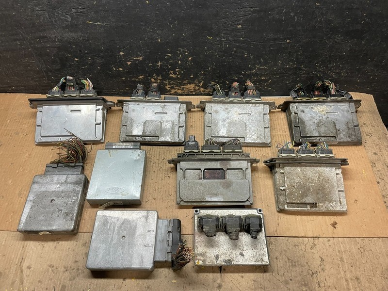 Mix of 10 Ford ECM Engine Computer Module Y6497