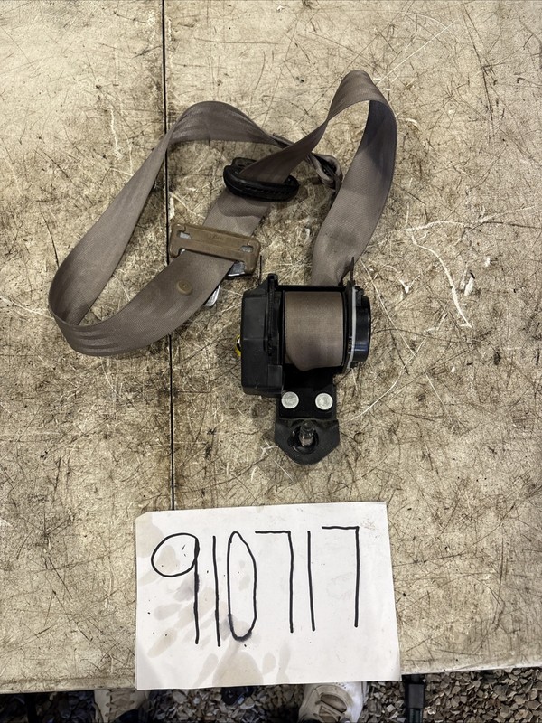 01-03 2001 DODGE DURANGO RIGHT REAR 2ND ROW SEAT BELT RETRACTOR