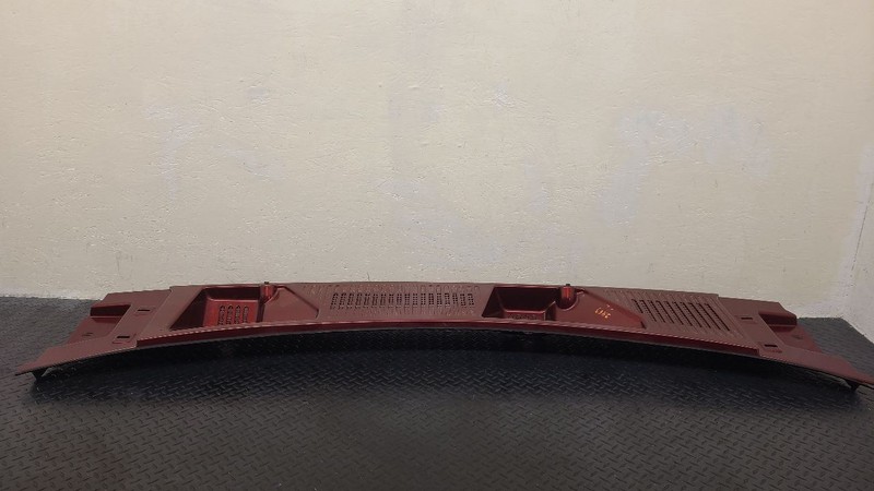 03-09 Hummer H2 Windshield Wiper Cowl Vent Panel Red (526F) OEM 15108415