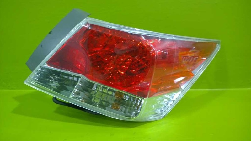 08 09 10 11 12 PASSENGER RIGHT TAILLIGHT LAMP OEM 3506-30