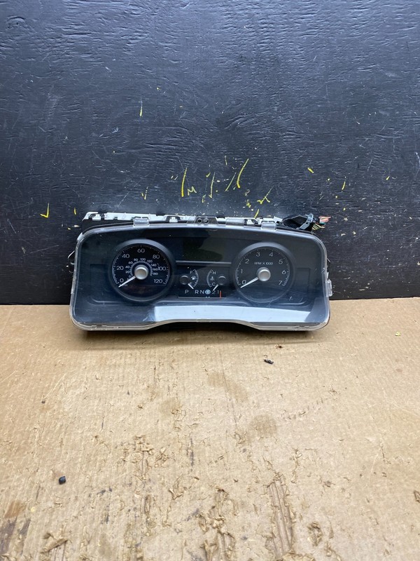 2009 to 2010 Mercury Marquis Speedometer Cluster Gauge Oem z9763 DG