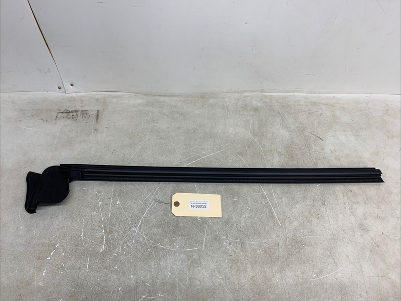 2024-2025 Tesla 3 Front Driver LH Door Inner Weatherstrip Seal 171260600C 36052