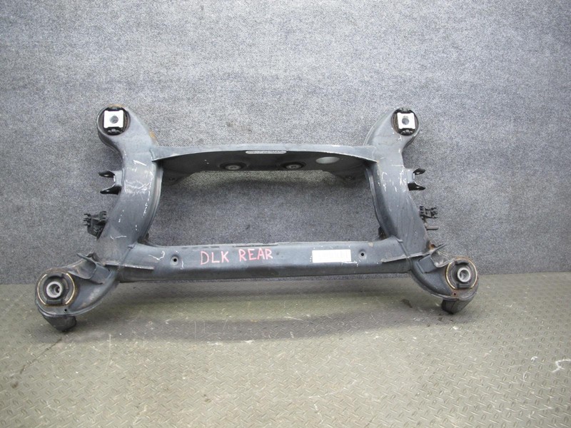 2012-2016 MERCEDES R172 SLK REAR SUBFRAME CROSSMEMBER CRADLE AXLE CARRIER