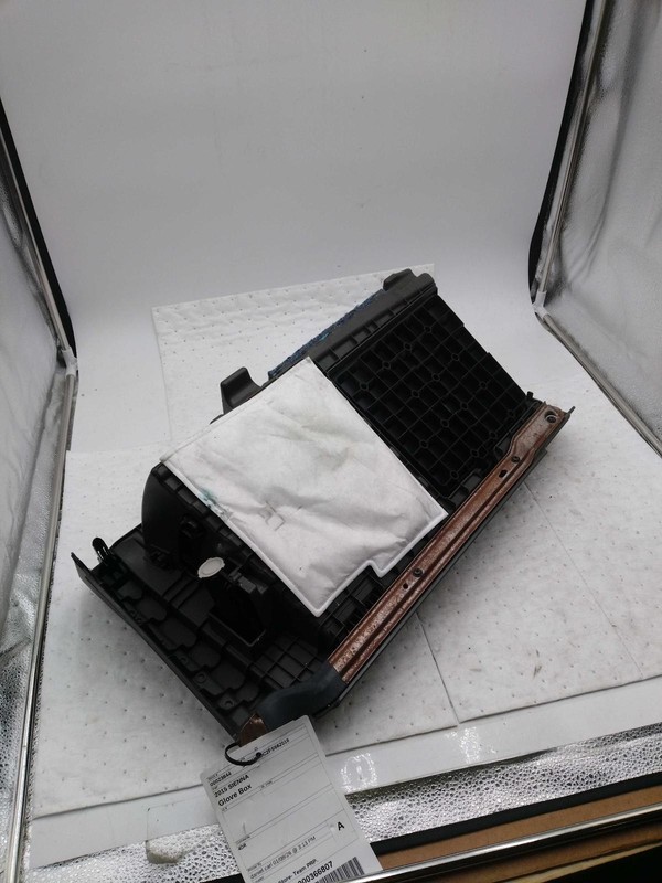 2015 Toyota Sienna Glove Box White OEM Used 4125501 4DR 269K Mileage