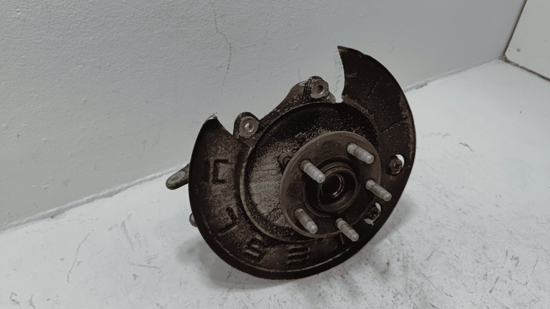 2016-2020 Tesla Model S AWD Rear Right Passenger Side Spindle Knuckle Hub OEM