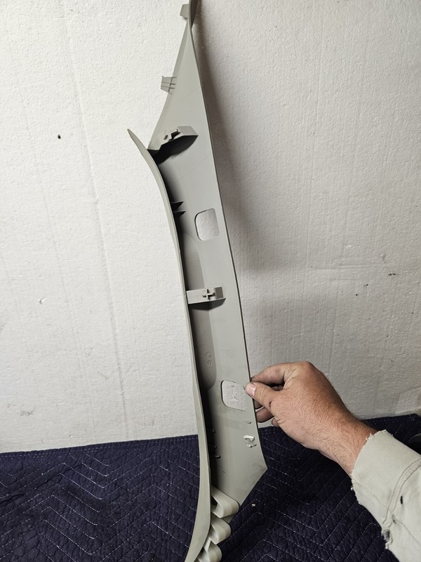 OEM 2013Ford E-150 E-250 Left Pillar Trim Cover