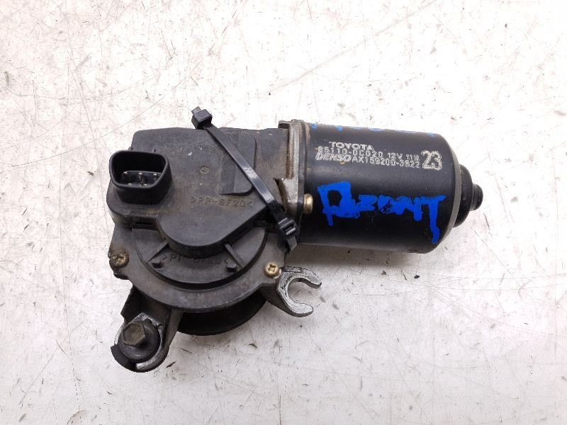 2001 TOYOTA SEQUOIA LIMITED 4.7L WINDSHIELD WIPER MOTOR