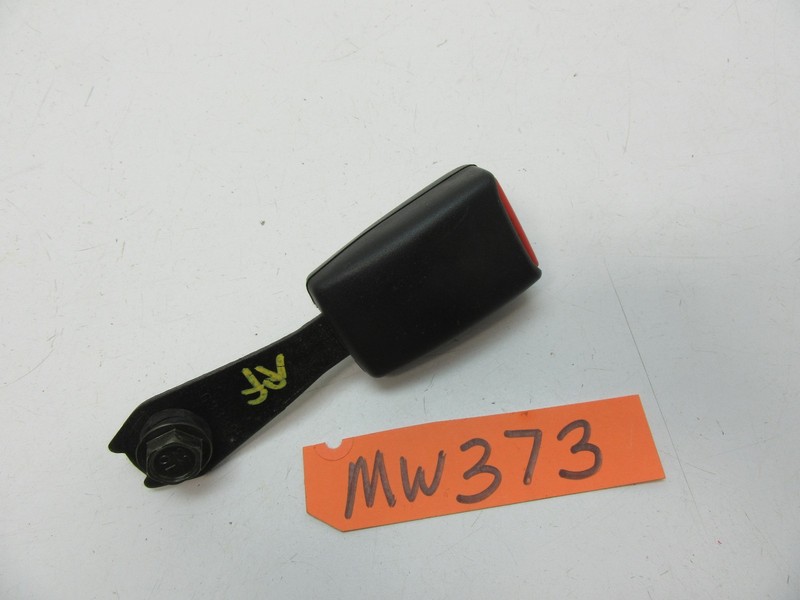 SEAT BELT BUCKLE LATCH LOCK Passenger RIGHT FRONT for 00-02 MIRAGE MONTERO SPORT