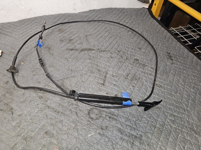 2010–2014 FORD MUSTANG HOOD LATCH RELEASE CABLE W/ HANDLE DR33-16C656-AB OEM