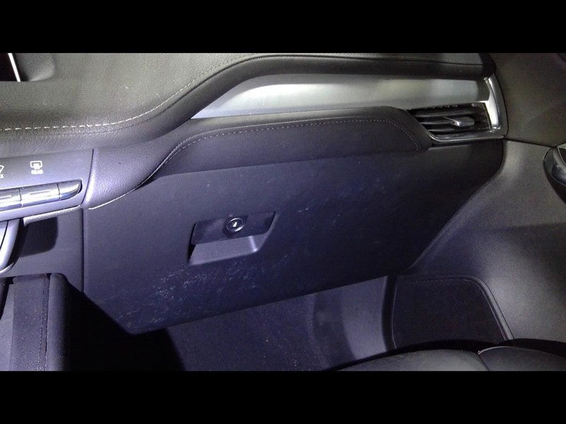 2019-2023 XT4 Glove Box 1547014
