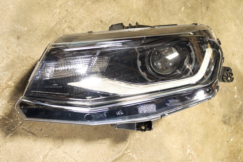 2017-2024 Camaro ZL1 Driver LH LED Headlight OEM 84364823 *USED*