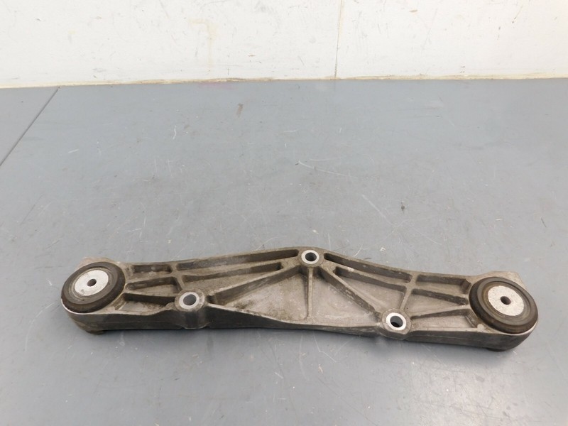 2013 11-18 Bentley Continental GTC W12 Rear Differential Bracket #9525 G3