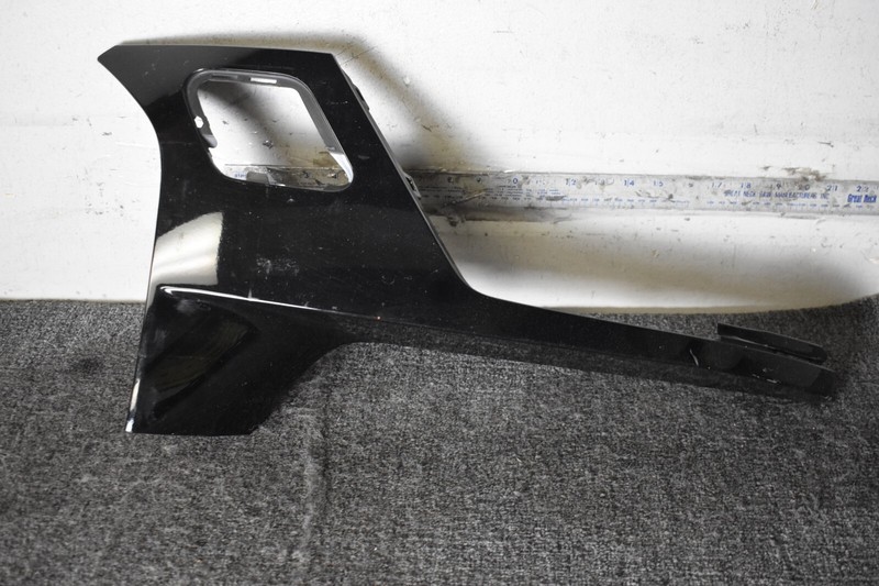 2023 2024 BMW G70 FRONT RIGHT PASSENGER BUMPER SIDE COVER TRIM OEM