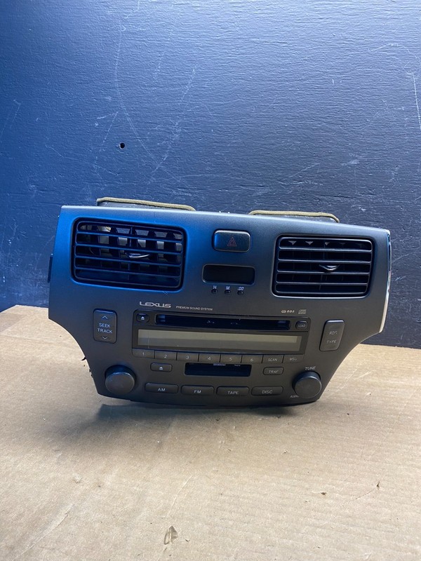 2004 to 2006 Lexus ES330 Es300 Radio Receiver Tape CD Air Vent AD9670 DG