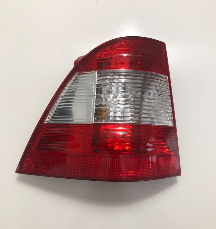 2005 Mercedes-Benz ML500 Drivers Side Left Taillight OEM