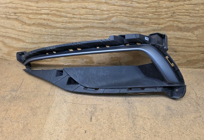 2015-2017 HYUNDAI SONATA Left Driver SIDE FOG LIGHT BEZEL COVER OEM 86527-C2310