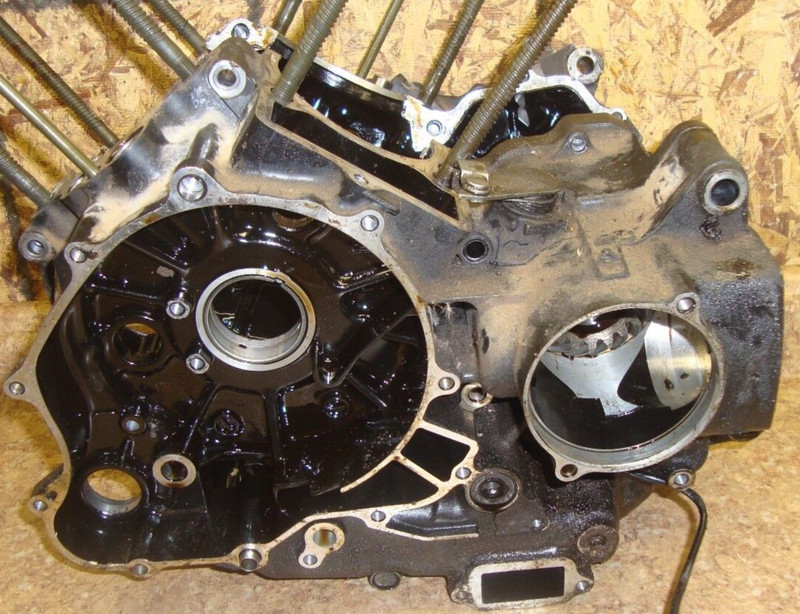 2000 Yamaha XVS650 XVS 650 V Star Engine Crank Case Casing Block Motor 00