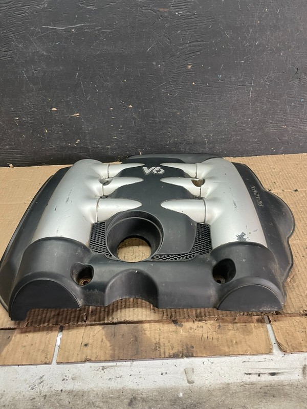 2006 to 2008 Kia Sedona V6 3.8L Engine Motor Cover M2590 PS