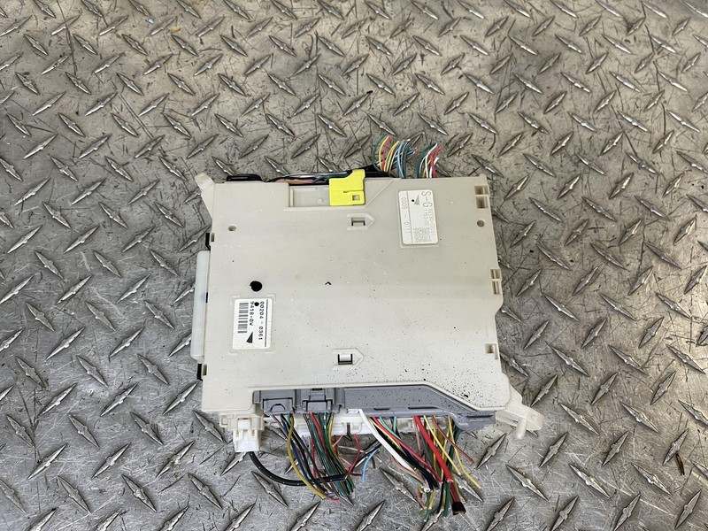 Lexus IS250 Cabin Fuse Box 06-08 2.5LV6 AT-A960E 4GRFE 82730-53071