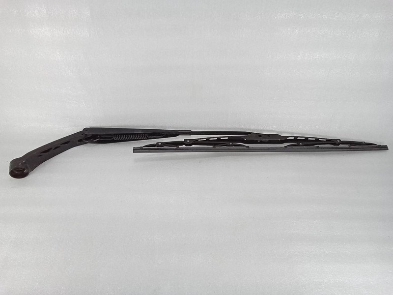 2016-2024 Tacoma RH Windshield Wiper Arm w/ Head Bolt Cover Cap 8521104040