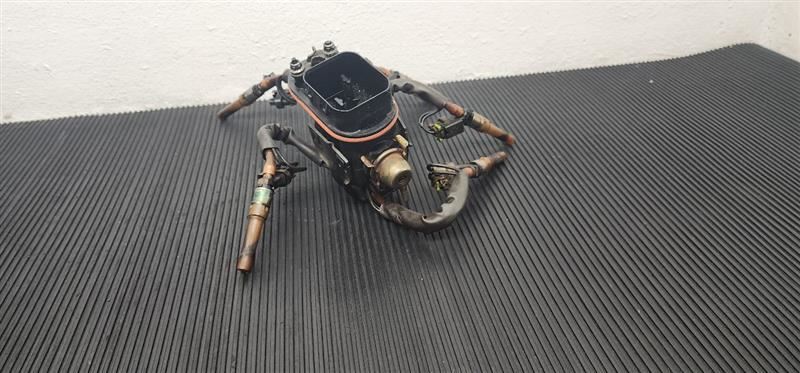 99-04 Chevrolet Silverado 1500 4.3L Central Port Spider Injector OEM 17113273