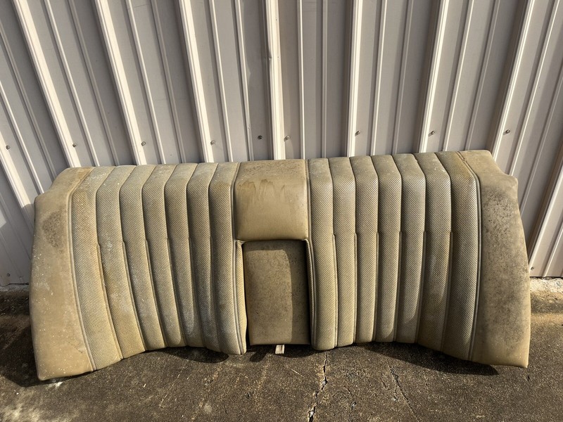 1975 Mercedes Benz W115 240D Rear Seat Top W 115