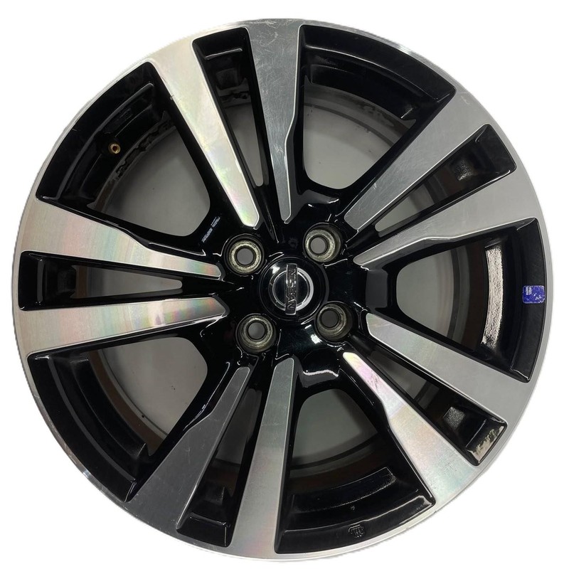 2018-2020 Nissan Kicks 17x6-1/2 Alloy 10 Spoke Rim OEM 40300-5RF3A Small Scratch