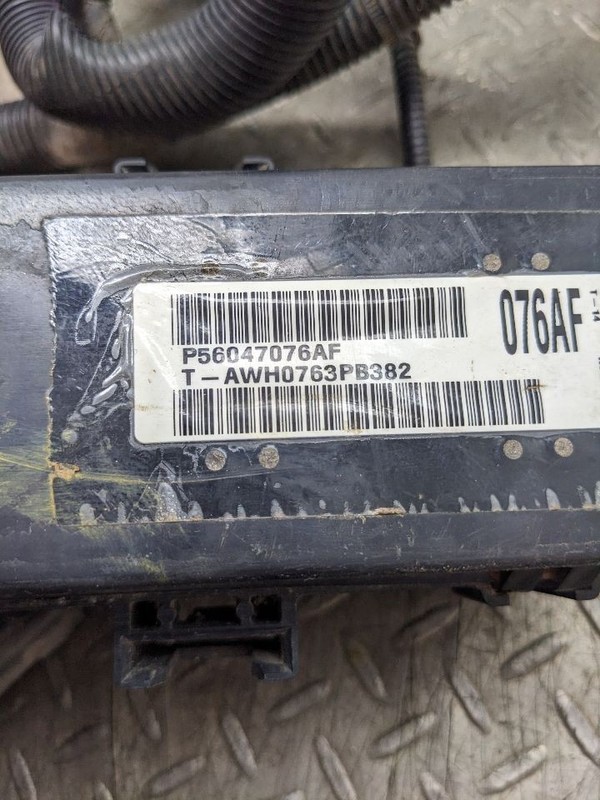 Fuse Box Engine Fits 03-06 WRANGLER 1185876