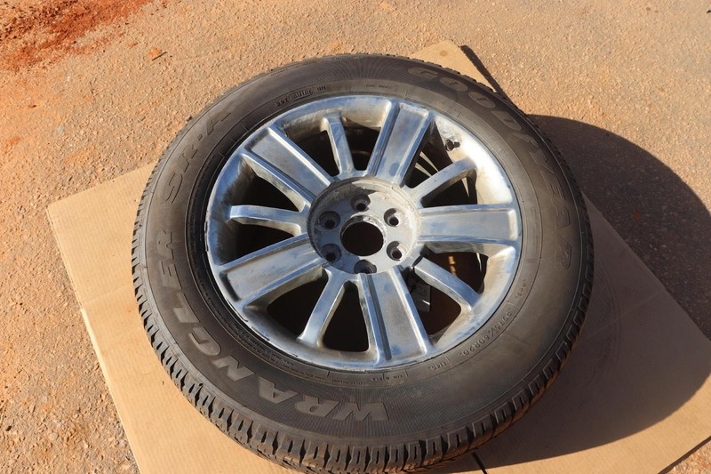 2014-2019 CHEVY SILVERADO 1500 WHEEL RIM TIRE GOODYEAR 275/60 R20 20X9 ET27 OEM