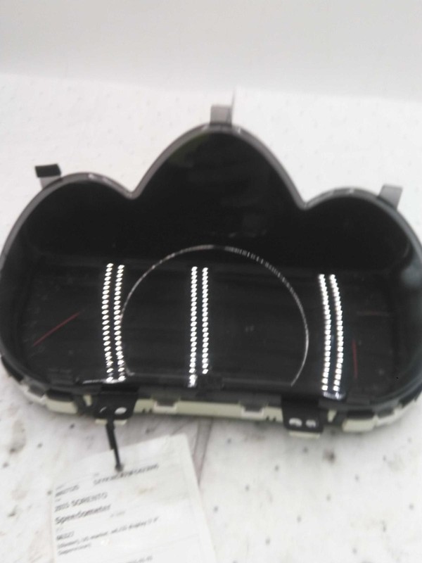 Used Speedometer Gauge fits: 2015 Kia Sorento cluster US market w/LCD display 7.