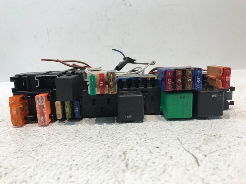 00-06 Mercedes W220 CL500 Front Right SAM Relay Fuse Box Assy OEM