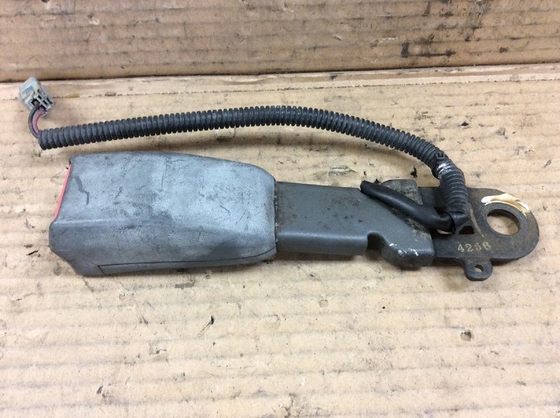 92 93 Accord Left Front Driver Seat Belt Buckle Set Gray Used OEM