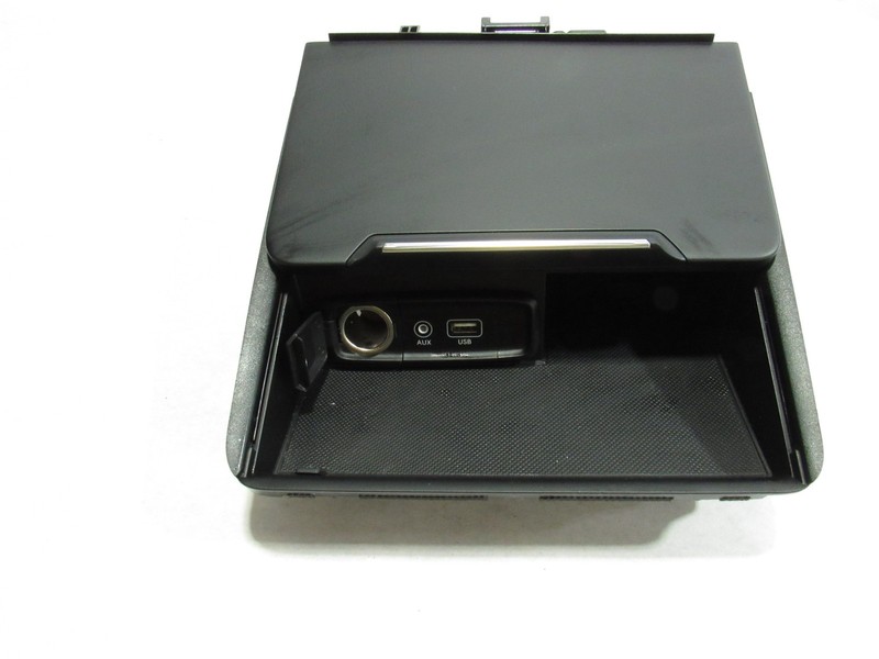 19-21 Genesis G70 2020 Front Center Console Storage Tray Charger Pad ;:O