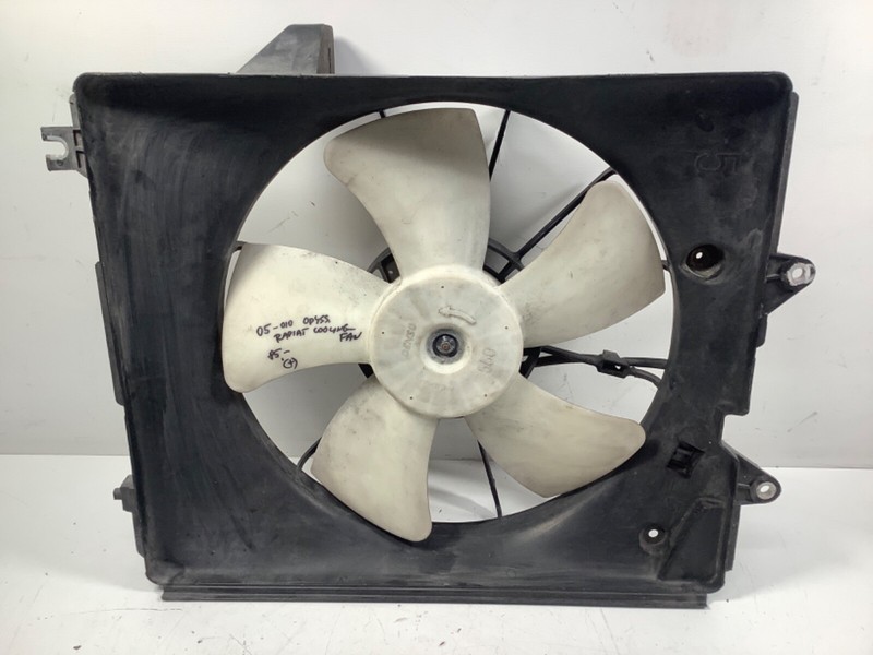 05-010 Honda Odyssey Radiator Cooling Fan Shroud & Motor 19015-RGL-A01 OEM