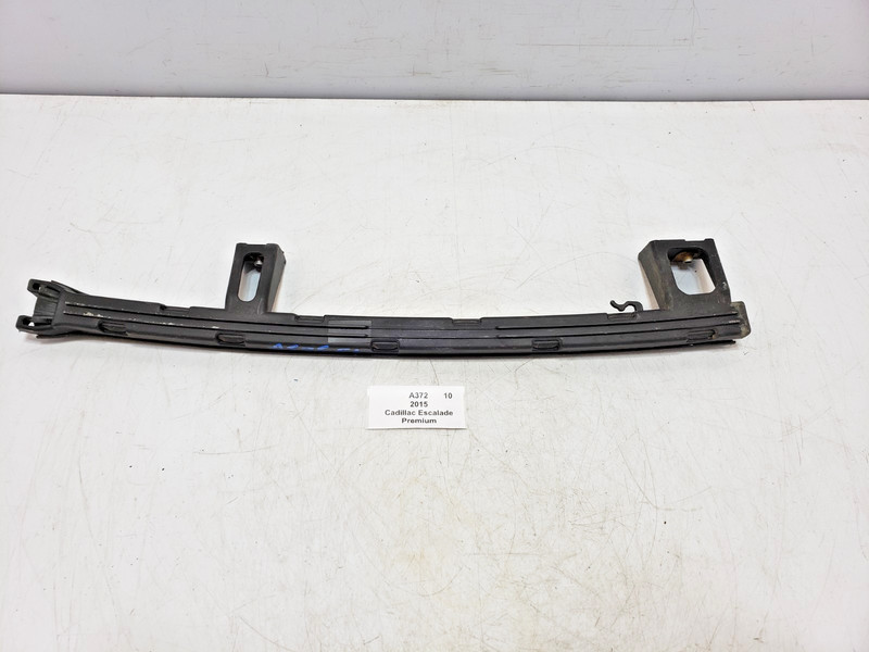 ✅ 15-20 OEM Cadillac Escalade Front Left Door Window Rearward Guide Retainer