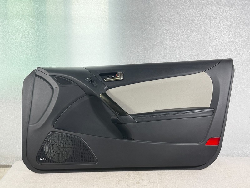 2013-2016 Hyundai Genesis Coupe Black Leather Right Door Panel OEM 9P #017