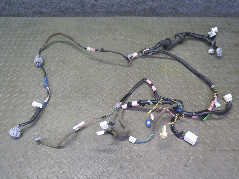 2003-2007 LEXUS UZJ100L LX470 FRONT RIGHT DOOR WIRE WIRING HARNESS