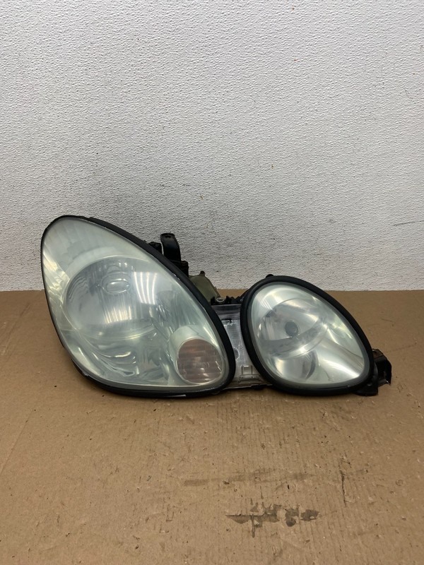 2001 to 2005 Lexus GS430 Gs300 Right Passenger Headlight Halogen AD7757 DW