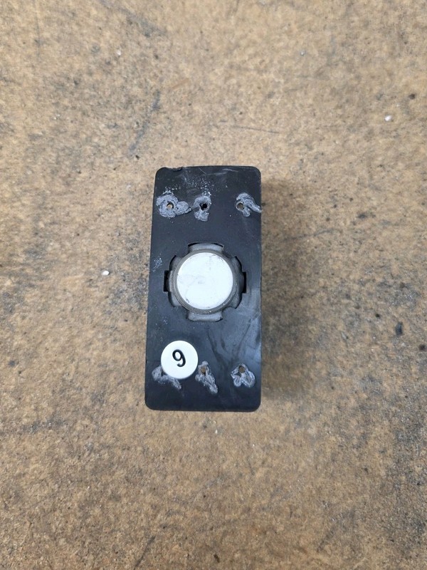 2010 2011 2012 2013 RANGE ROVER Sport FRONT BUMPER PARKING SENSOR W/BRACKET OEM