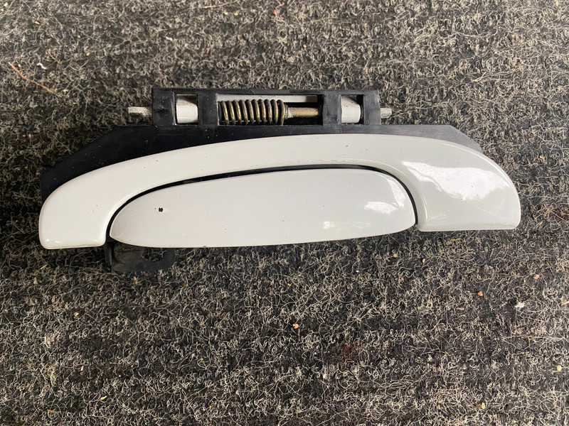 00-02 JAGUAR S TYPE REAR DRIVER LEFT EXTERIOR DOOR HANDLE Y3504 WHITE