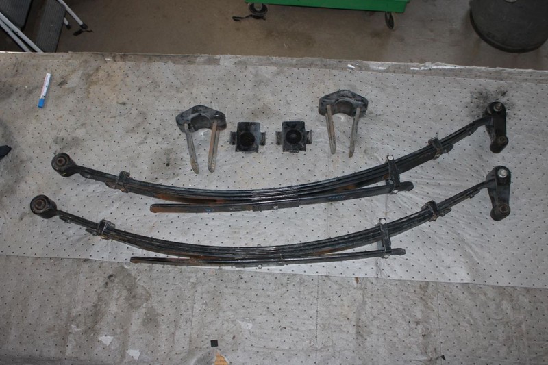 17-19 Nissan TITAN Platinum 139.8" WB Left and Right Rear Leaf Spring