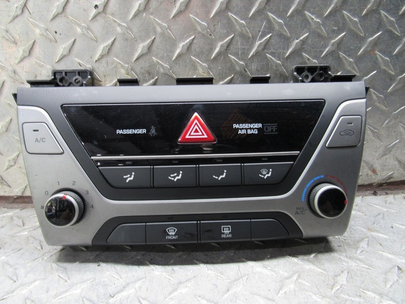 17 18HYUNDAI ELANTRA TEMPERATURE CLIMATE CONTROL SWITCH 97250-F20624X