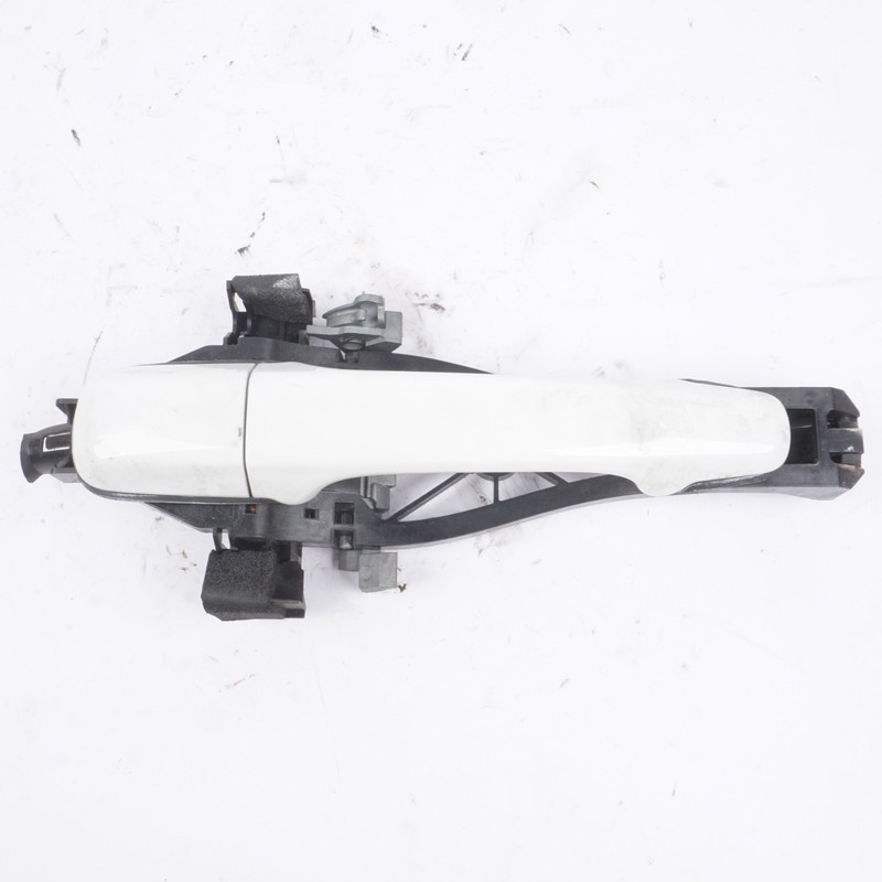 06-13 Volvo C70 Front Right Passenger Side Exterior Door Handle Trim White Oem