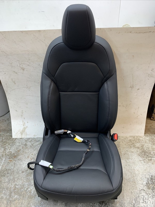 2026 Tesla Model Y Front Right Assembly Black 45067