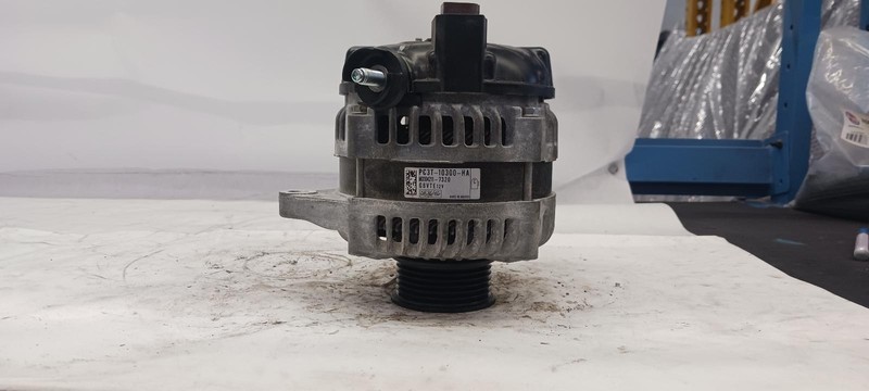 23-'24 FORD F250SD Alternator 6.8L 804 miles OEM 1 Year Warranty!